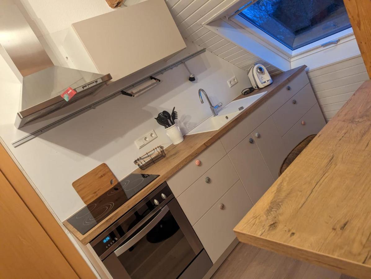 Helles Dachgeschoss-Appartement Krefeld Eksteriør billede